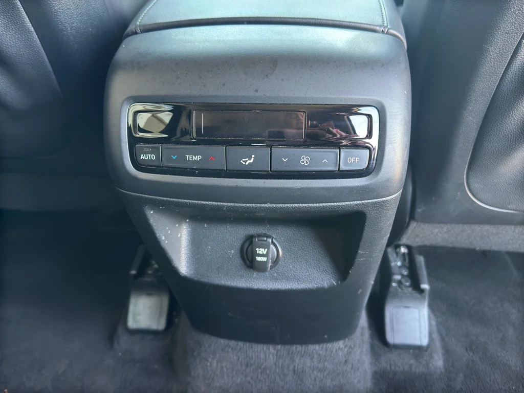 Used 2025 Moonlight Cloud Hyundai SEL image 29