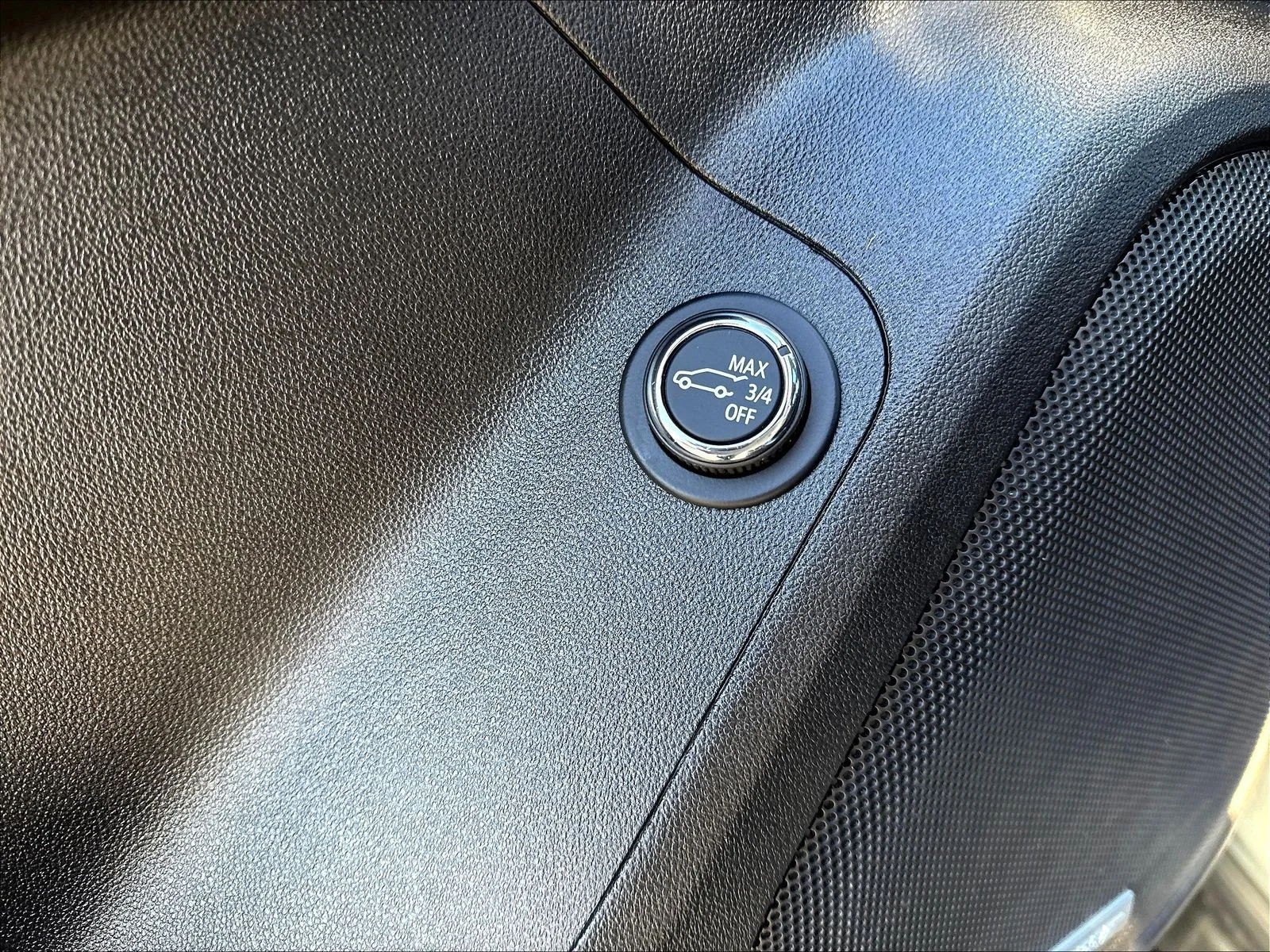 Used 2023 Sterling Metallic GMC SLT image 39