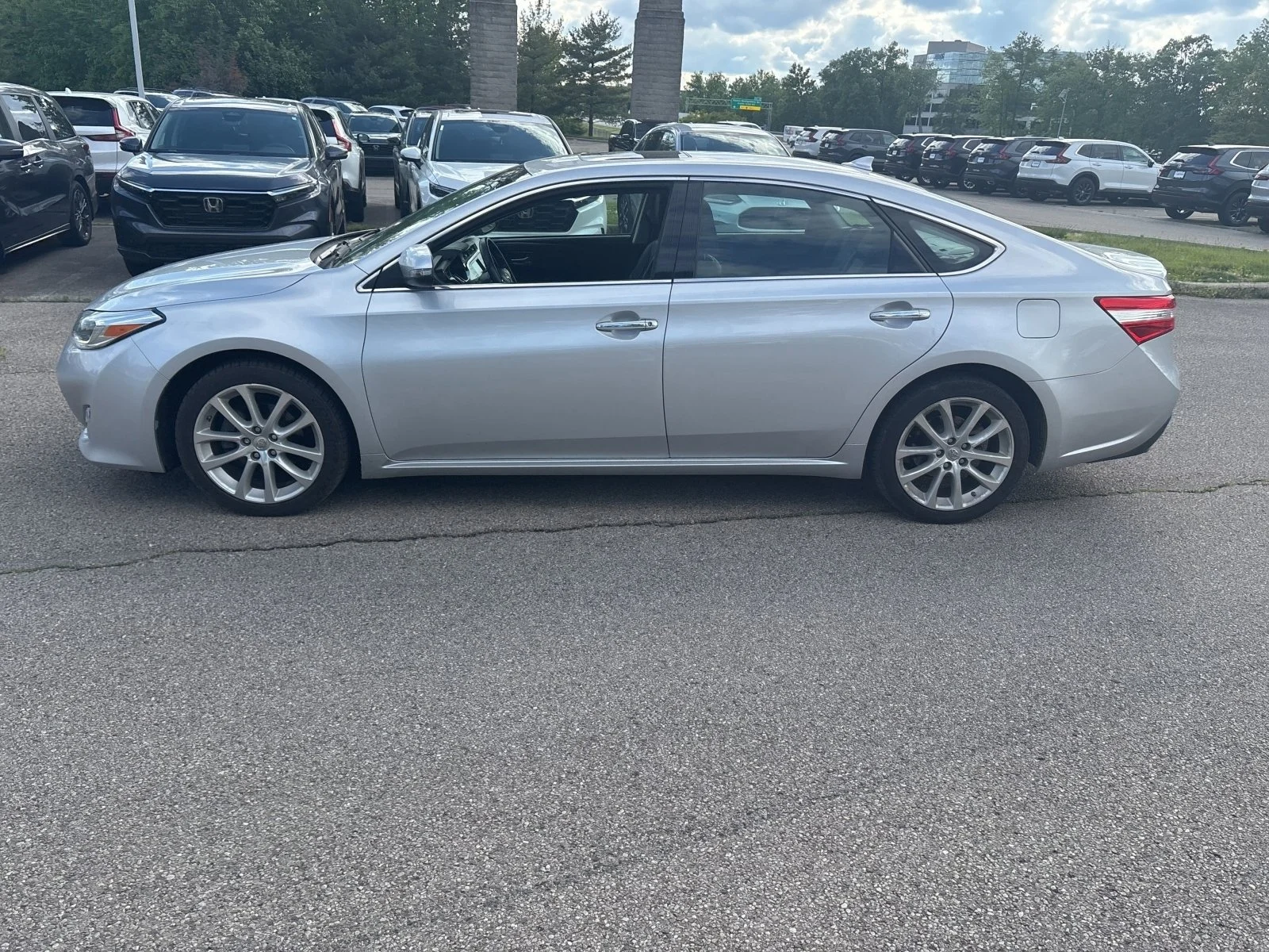 4T1BK1EB8DU014936