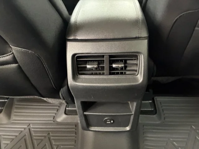 Certified Used 2022 White Ford SE image 19