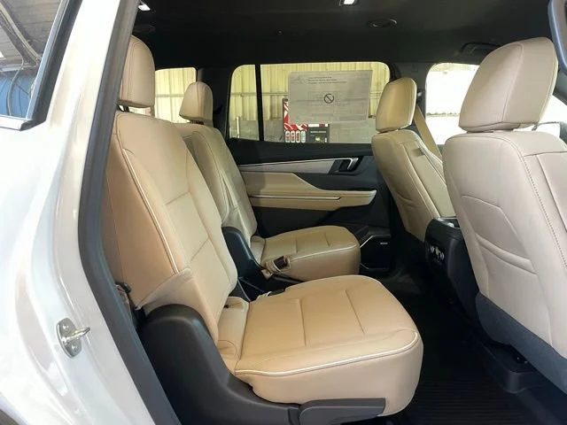 New 2026 Iridescent White Tricoat Buick Preferred image 19