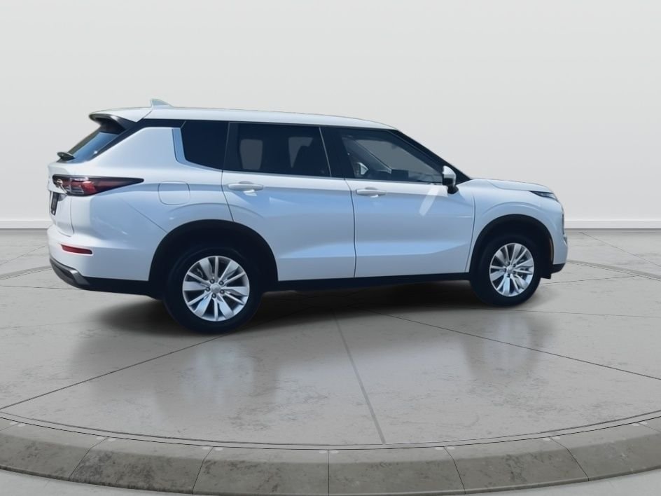New 2026 WHT DIAMOND Mitsubishi ES image 7