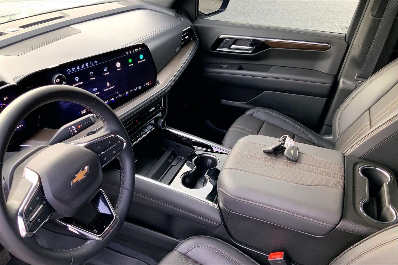 Used 2025 Sterling Gray Metallic Chevrolet High Country image 16