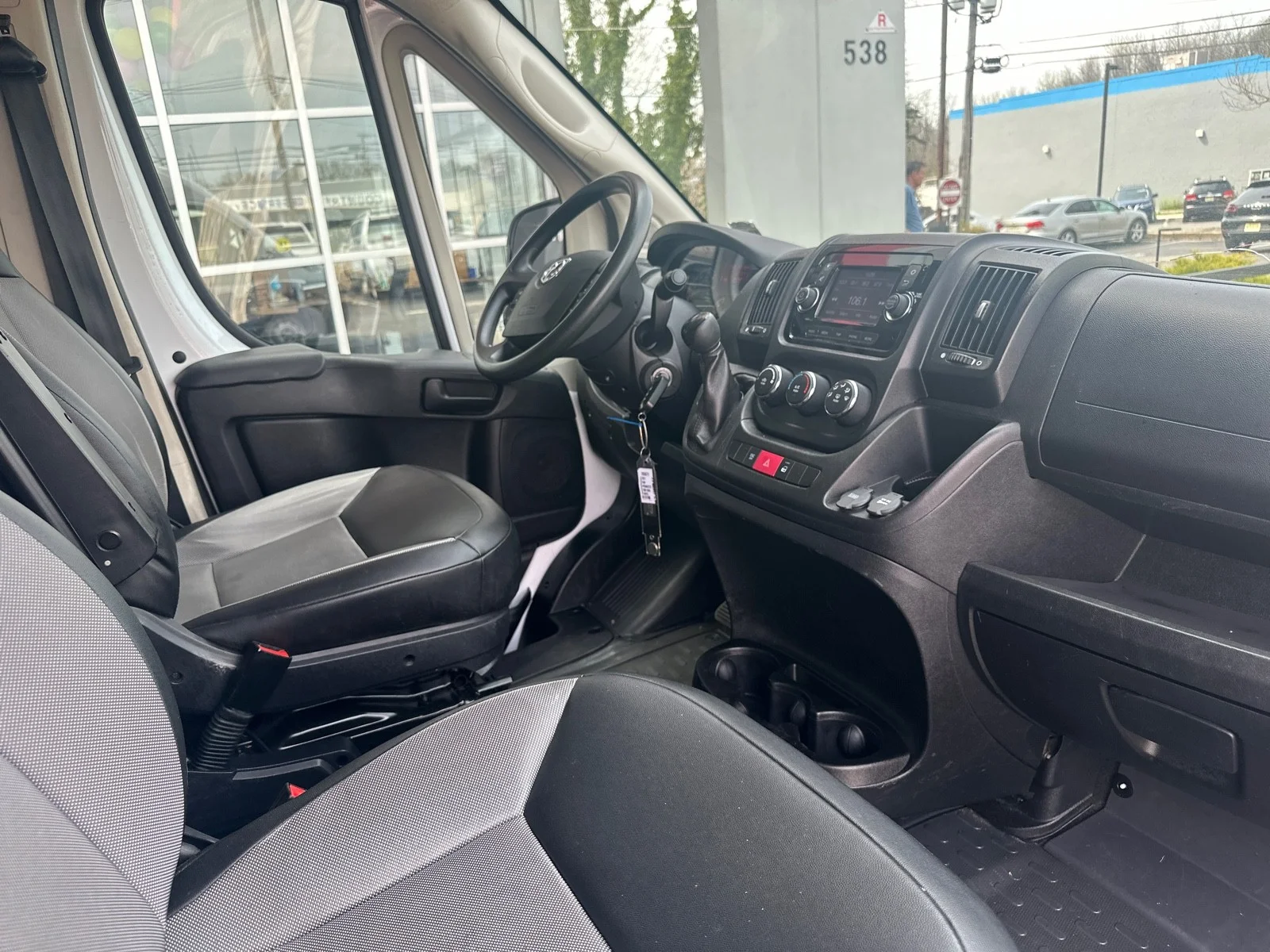 Used 2021 WHITE Ram  image 40
