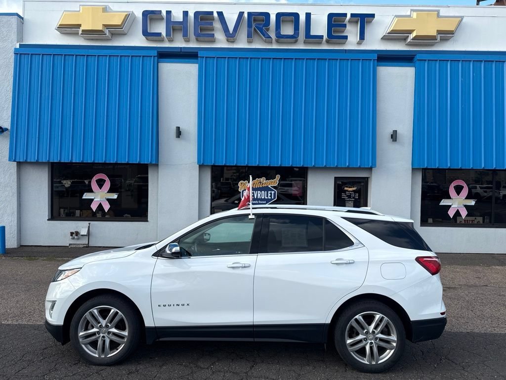 Used 2018 SUMMIT WHITE Chevrolet Premier image 20