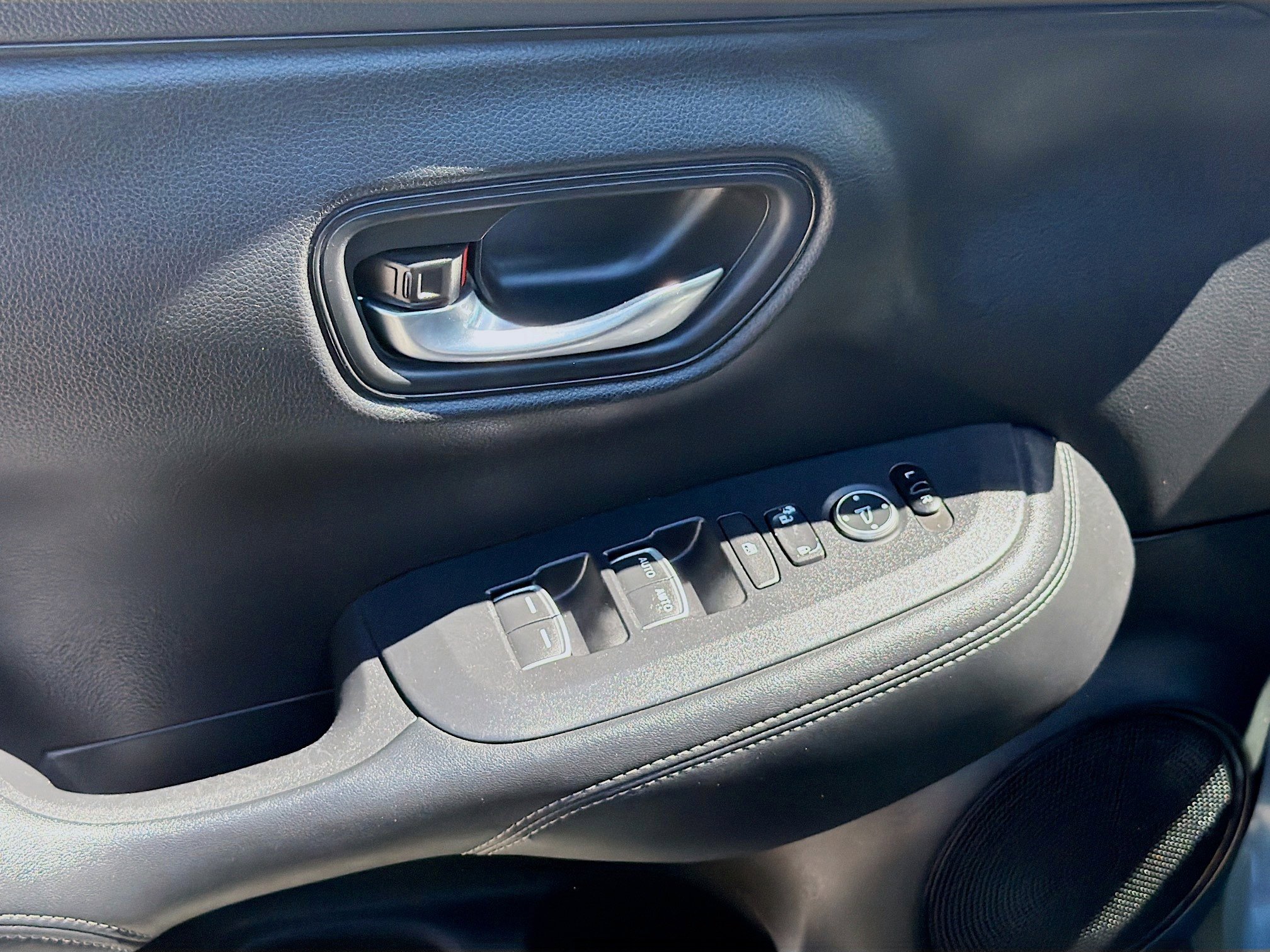 2024 Honda HR-V EX-L - Photo 17