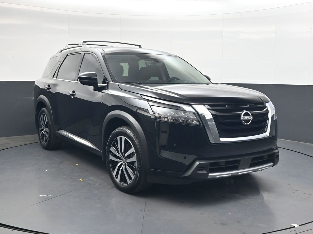 Used 2025 Black Nissan Platinum image 2