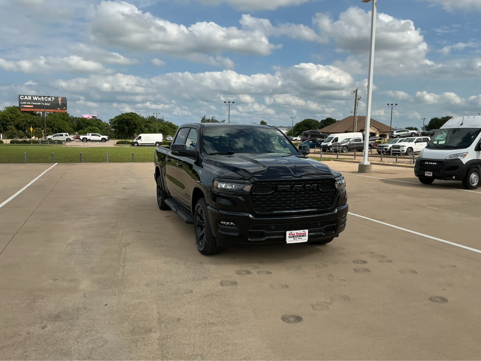 New 2026 Diamond Black Crystal Pearl-Coat Exterior Paint RAM Lone Star image 4