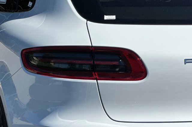 Used 2017  Porsche Turbo image 25