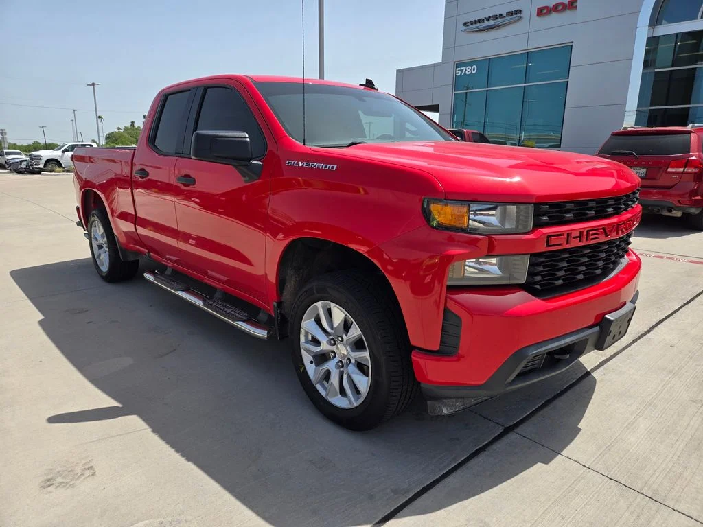 Used 2019 Red Chevrolet Custom image 1