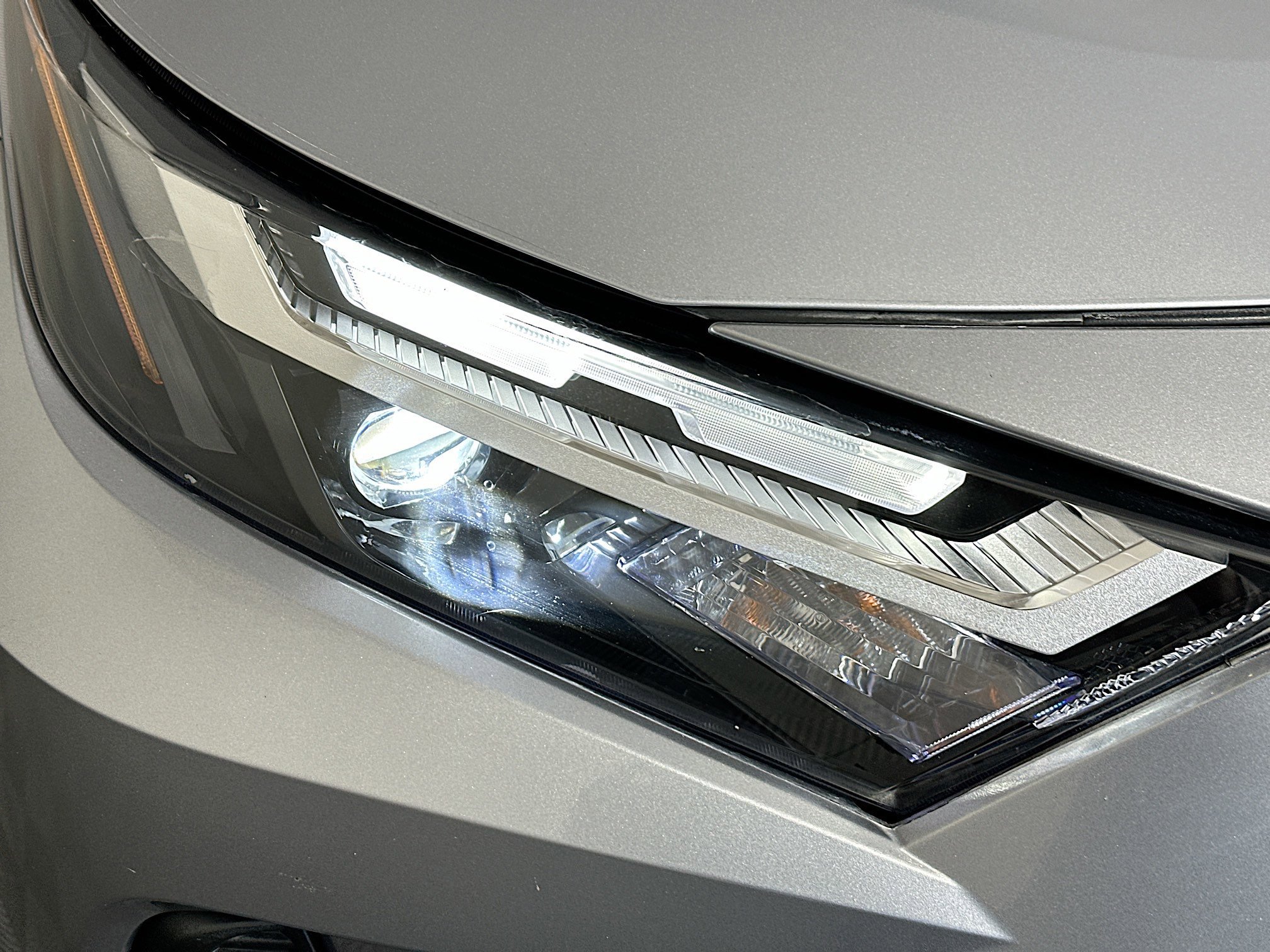 Used 2022 Silver Sky Metallic Toyota XLE image 9