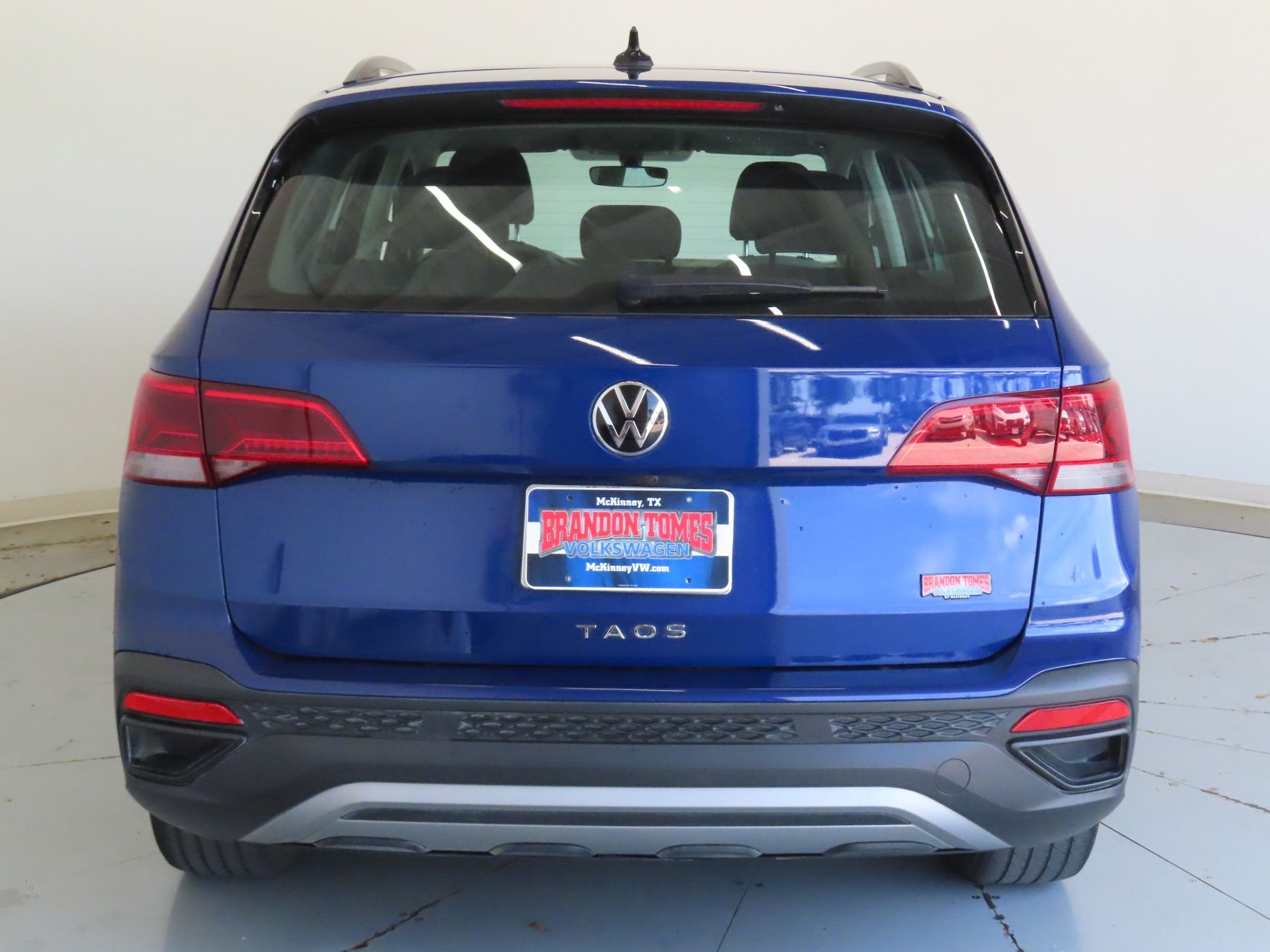 Used 2023 Blue Volkswagen 1.5T S image 4