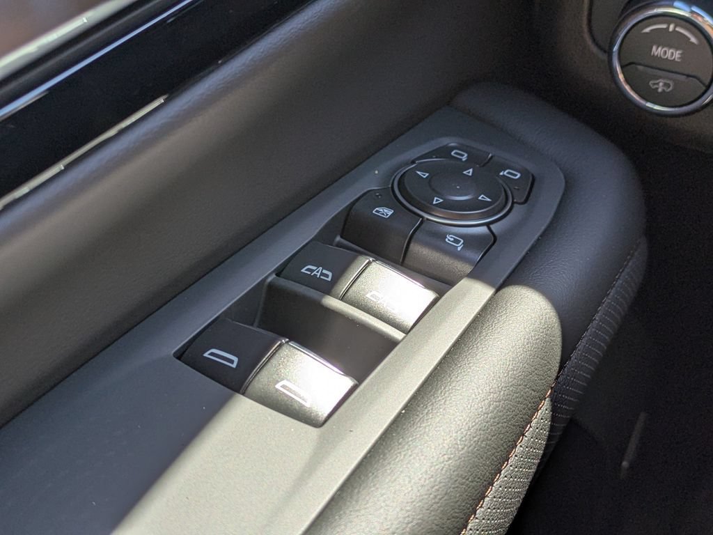 2026 Chevrolet Suburban High Country - Photo 27