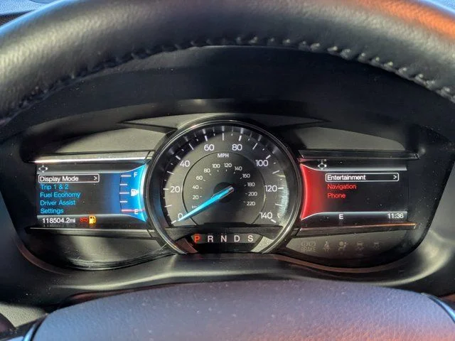 Used 2017  Ford Limited image 27