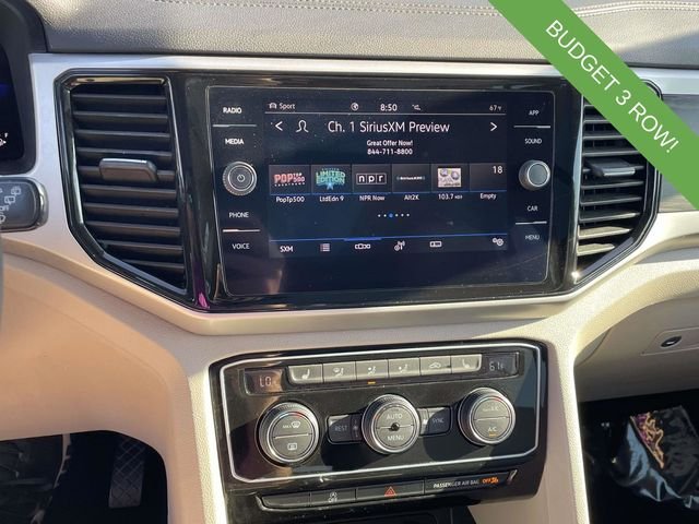 Used 2022 White Volkswagen 2.0T SE w/Technology image 22