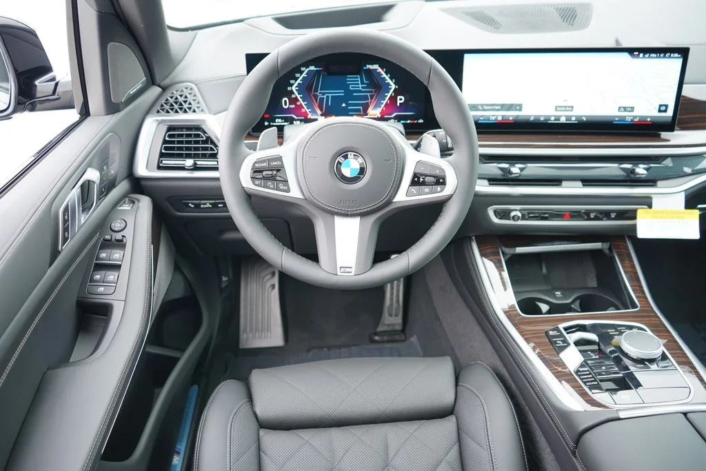 Used 2026 Black BMW sDrive40i image 15