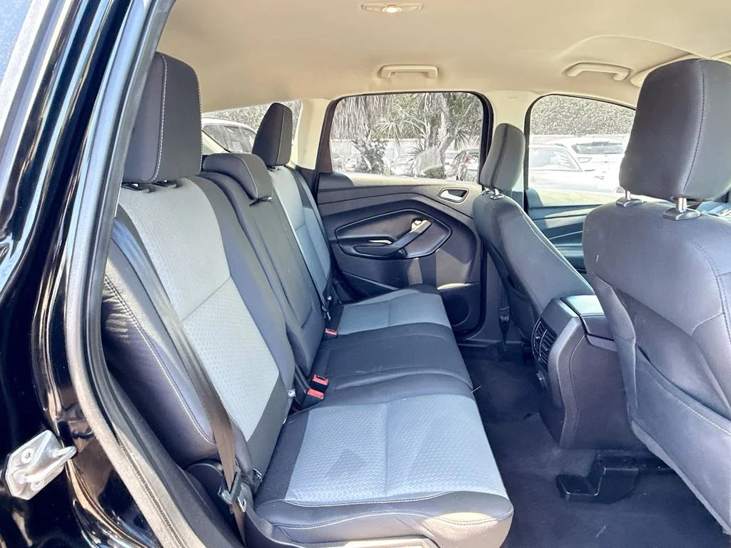 Used 2018 Black Ford SE image 29