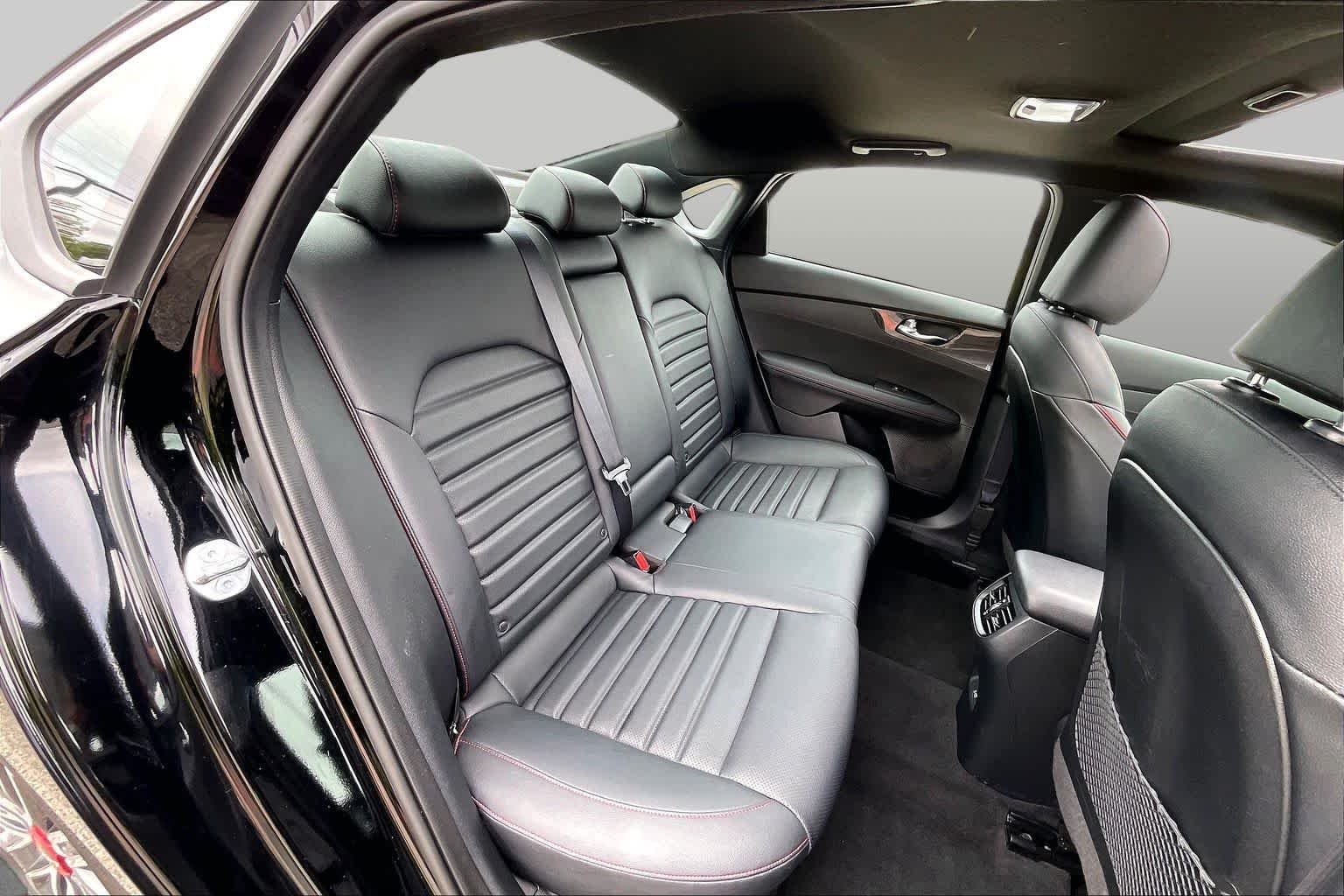 Used 2024 Aurora Black Kia GT image 19