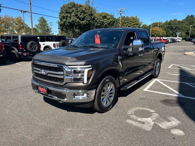 Used 2024 Brown Ford Lariat image 3