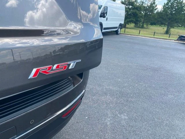 Used 2021  Chevrolet RST image 40