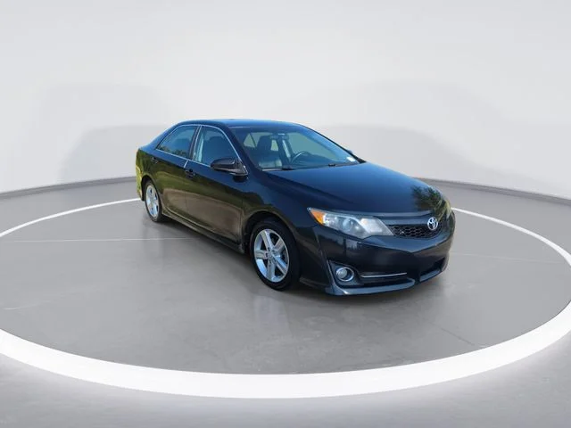 Used 2013 Gray Toyota SE image 2