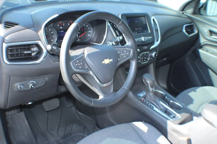 Used 2023 SUMMIT WHITE Chevrolet LT image 7