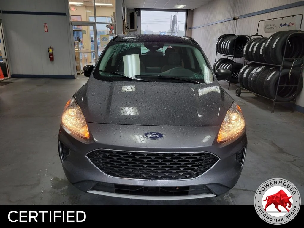 Used 2022 Gray Ford SE image 9