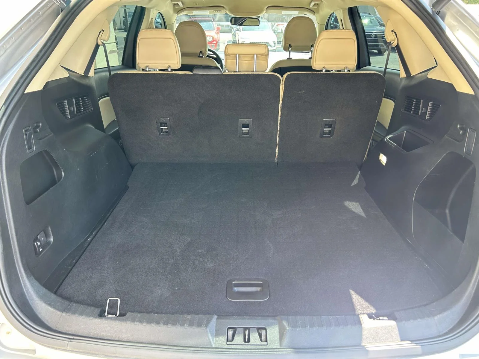 Used 2019 Silver Ford SEL FWD image 7