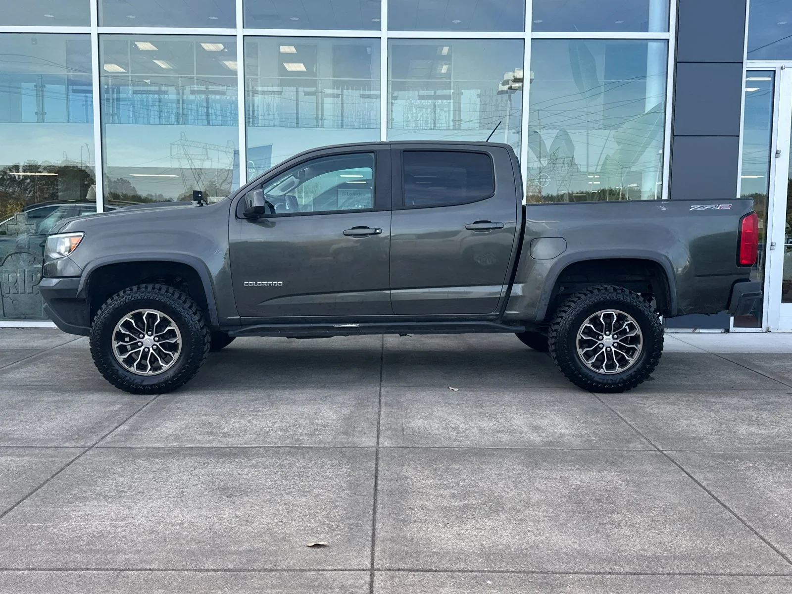 Used 2018 Deepwood Green Metallic Chevrolet ZR2 image 7