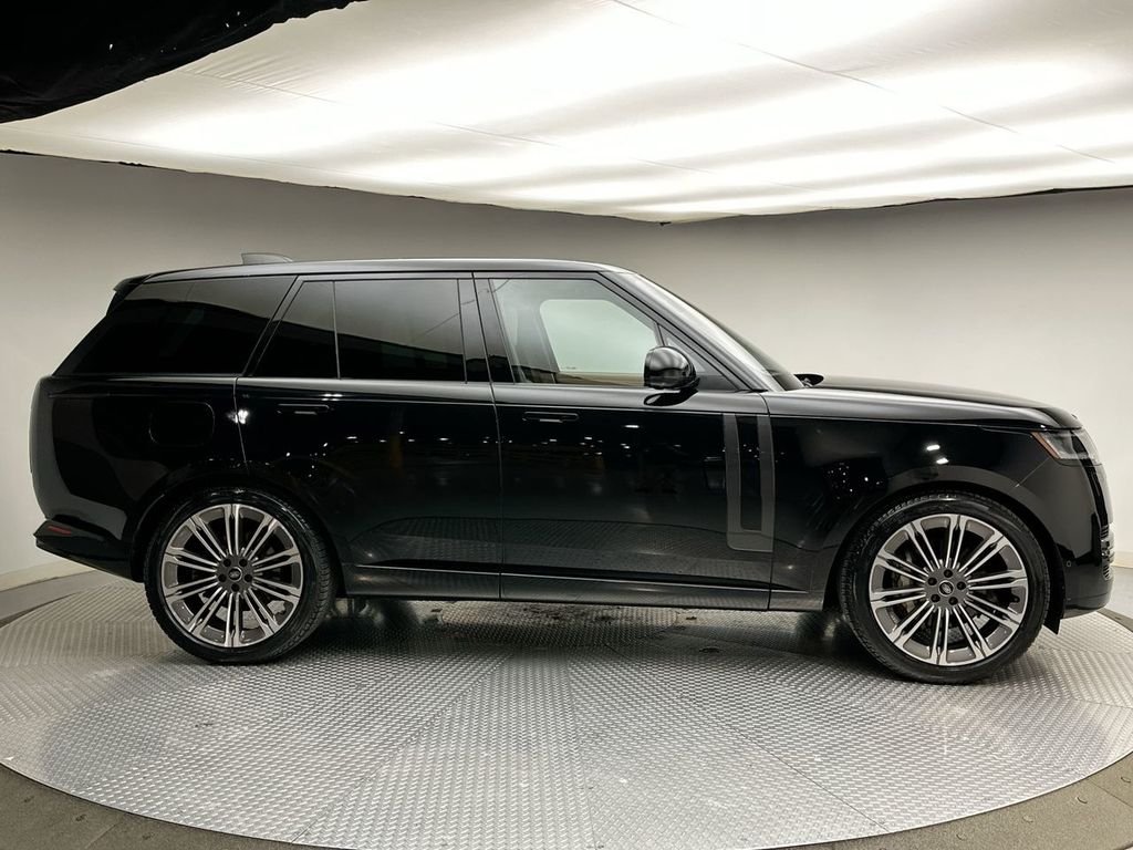 Used 2023 Santorini Black Metallic Land Rover SE image 14