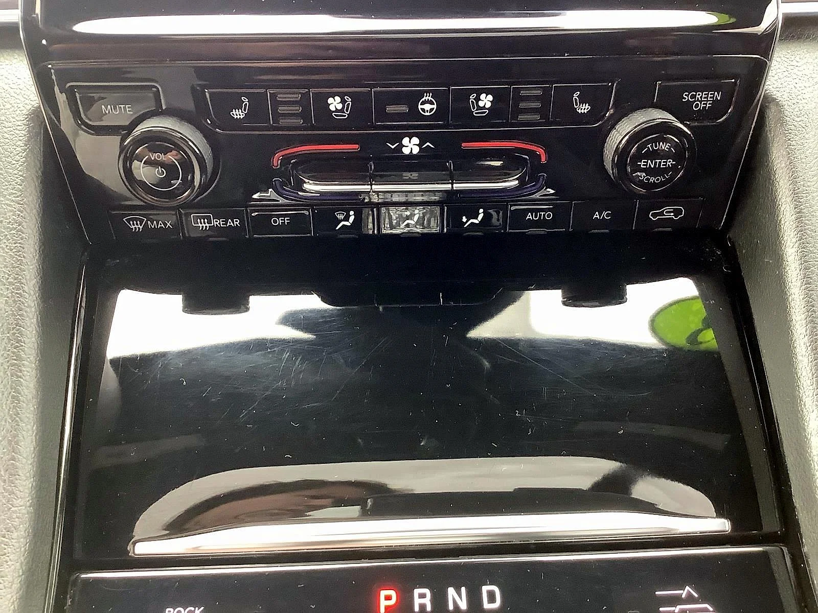 2023 Jeep Grand Cherokee Overland - Photo 26