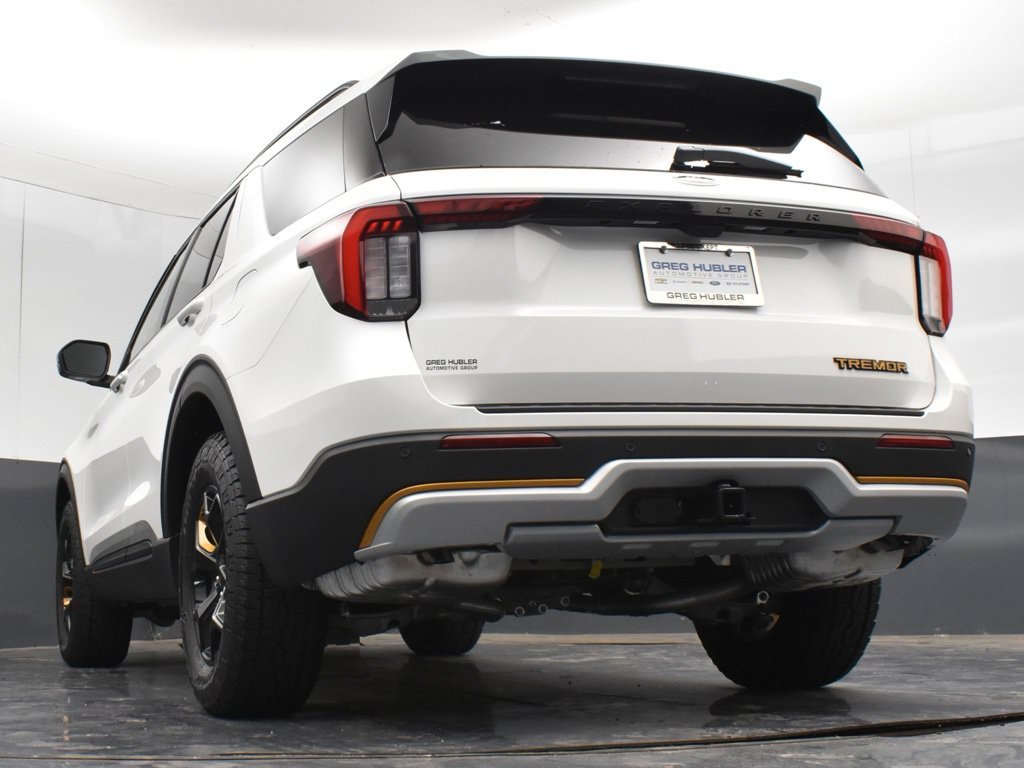 New 2026 Star White Metallic Tri-Coat Ford Tremor® image 27