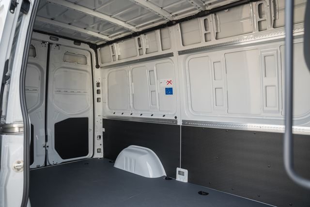New 2026 Arctic White Mercedes-Benz Cargo 144 WB image 31