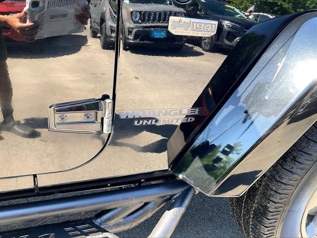 Used 2017 Black Jeep Unlimited Sahara image 27