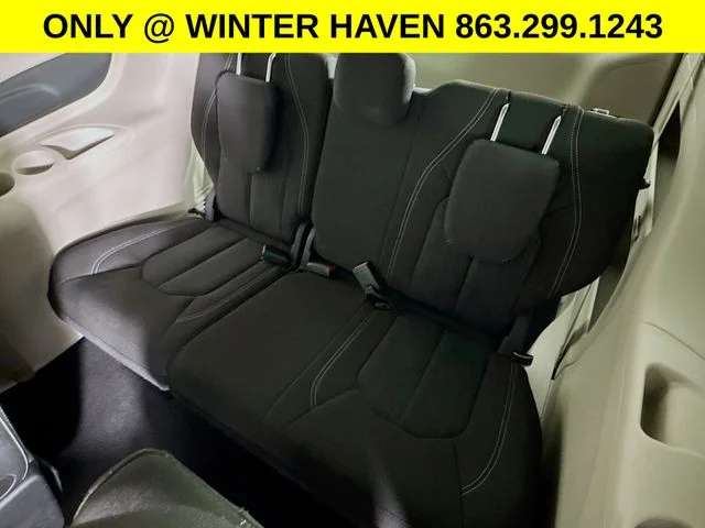 Used 2024 Black Chrysler LX image 27