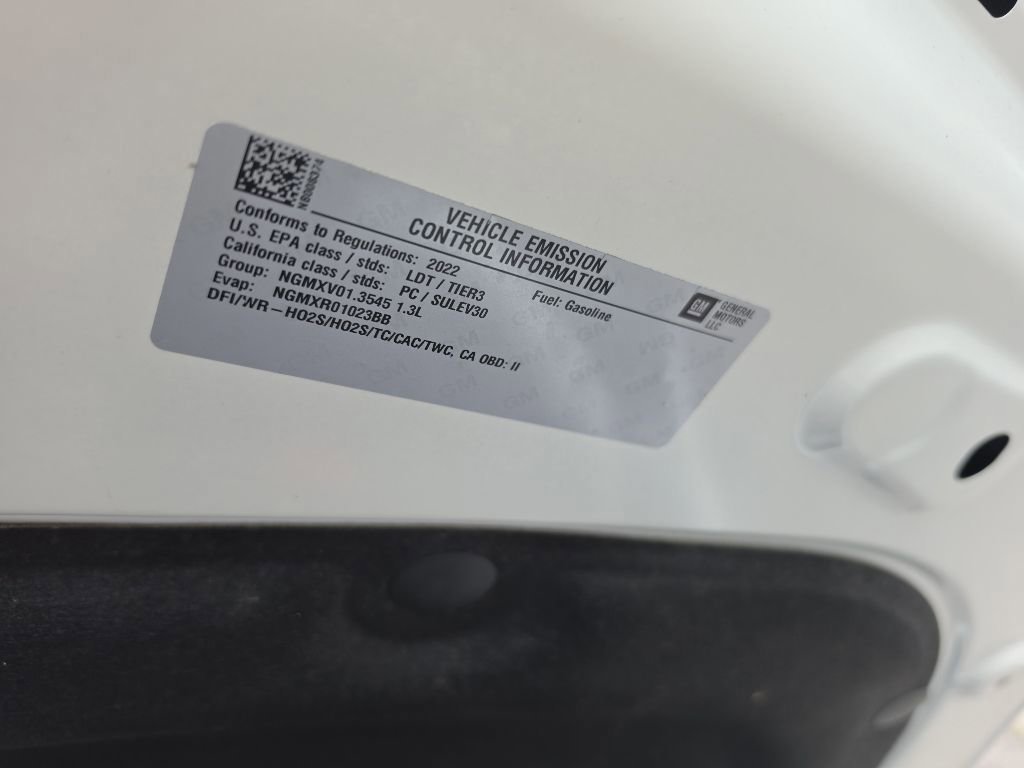 Used 2022 Summit White Buick Select image 13