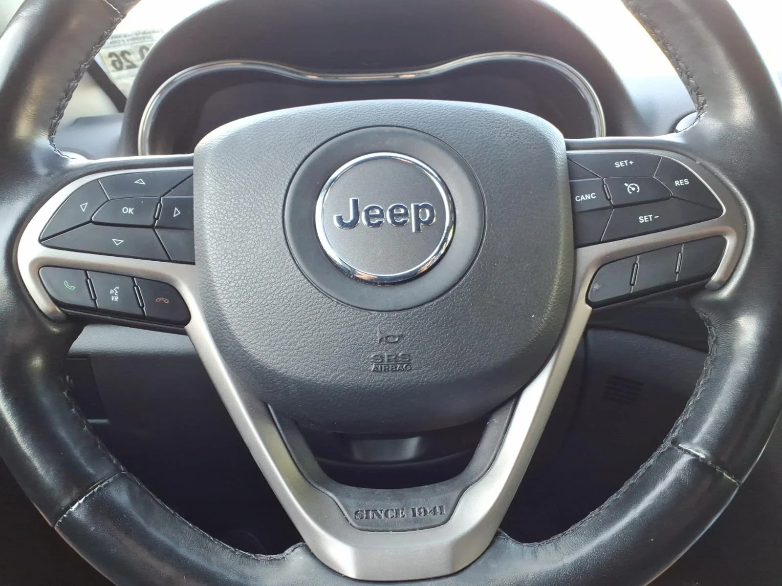 Used 2021 Granite Crystal Metallic Clear Coat Jeep Laredo X image 13