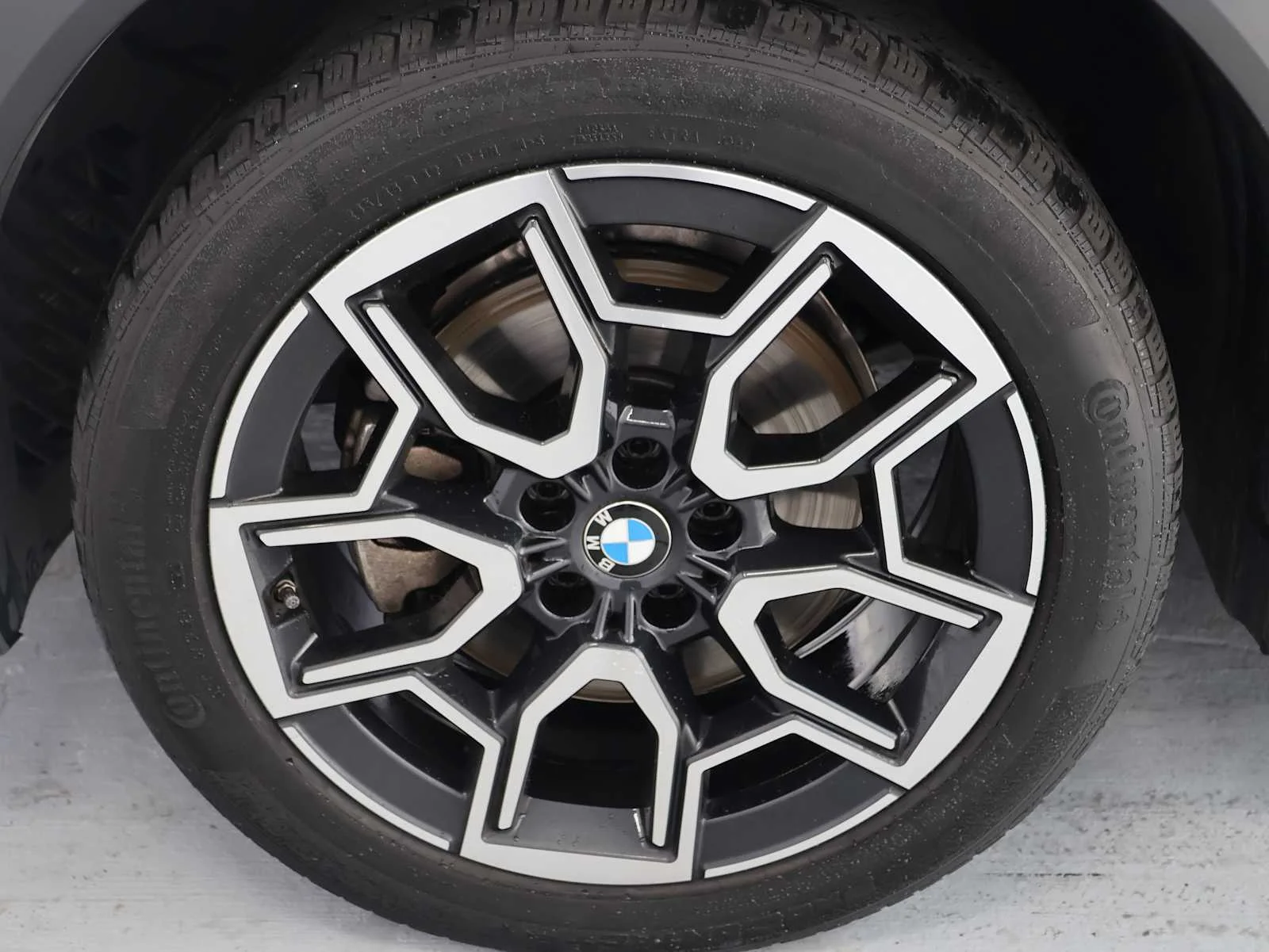 Certified Used 2025 Black Sapphire Metallic BMW xDrive28i image 10