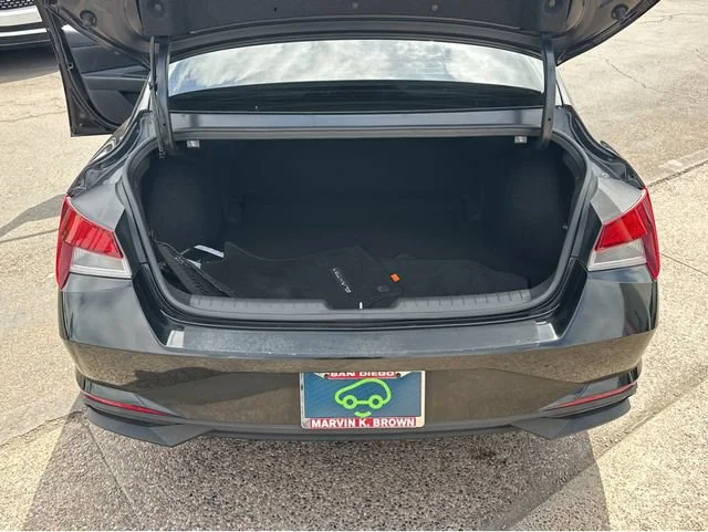 2021 Hyundai Elantra SE - Photo 31
