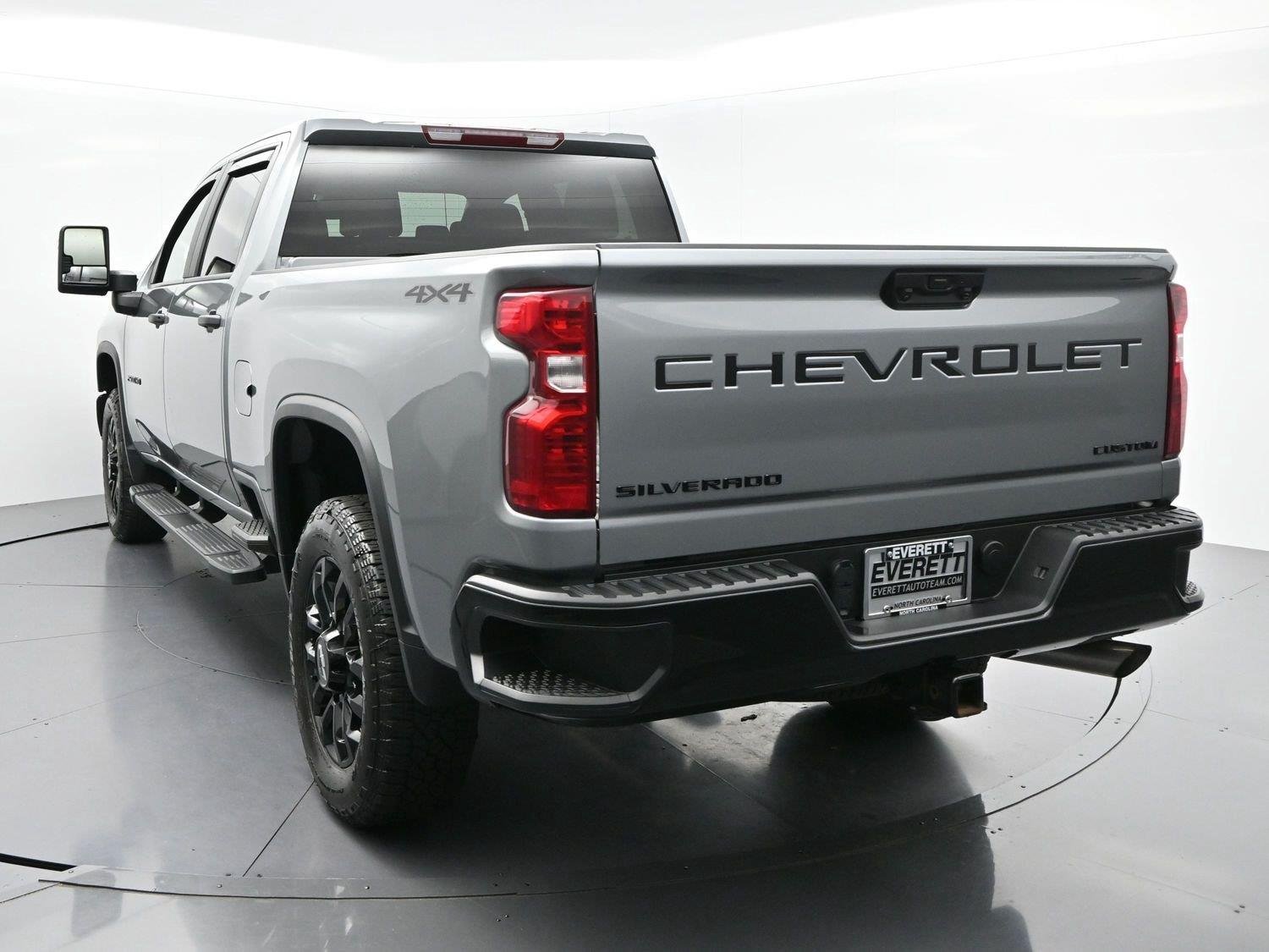 Used 2025 Sterling Gray Metallic Chevrolet Custom image 6