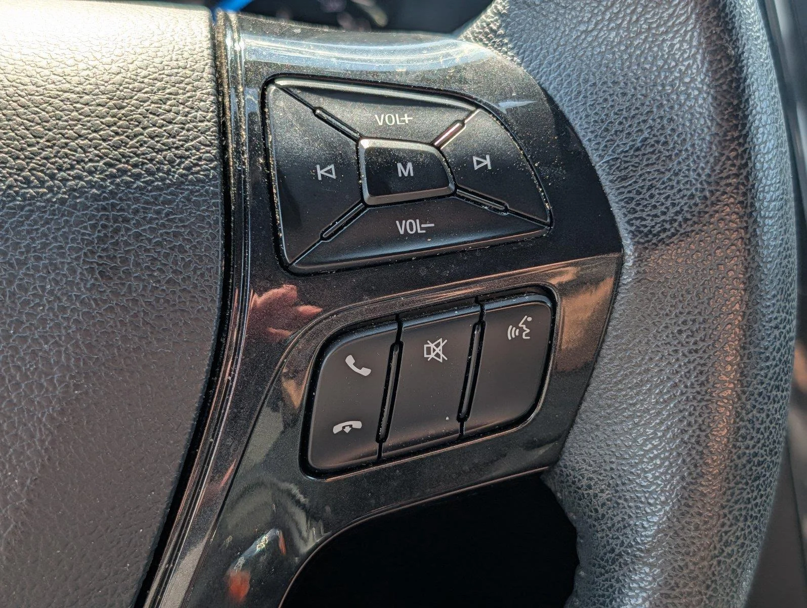 Used 2018 Shadow Black Ford XLT image 24