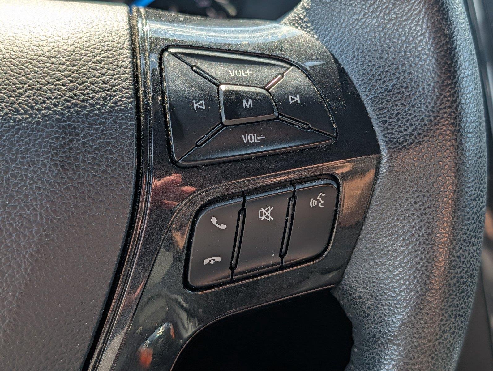 Used 2018 Shadow Black Ford XLT image 24