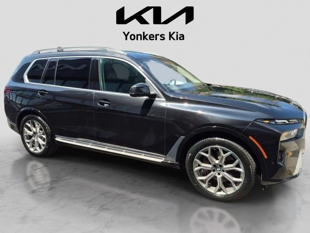Used 2025 Black BMW xDrive40i image 5