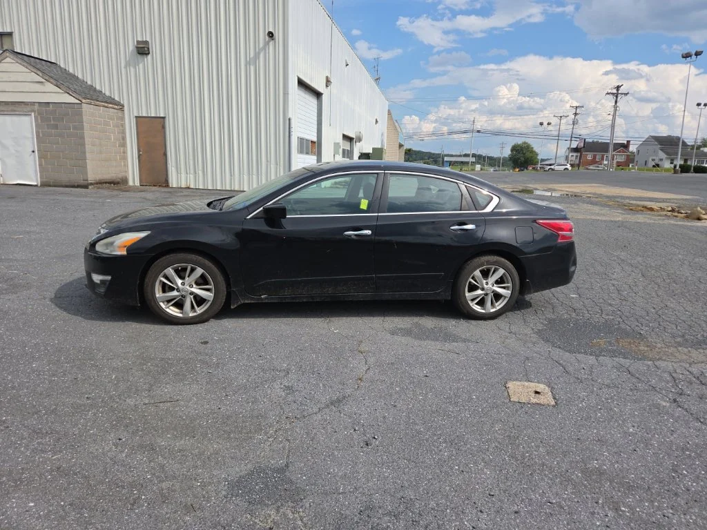Used 2013 Black Nissan 2.5 SV image 5