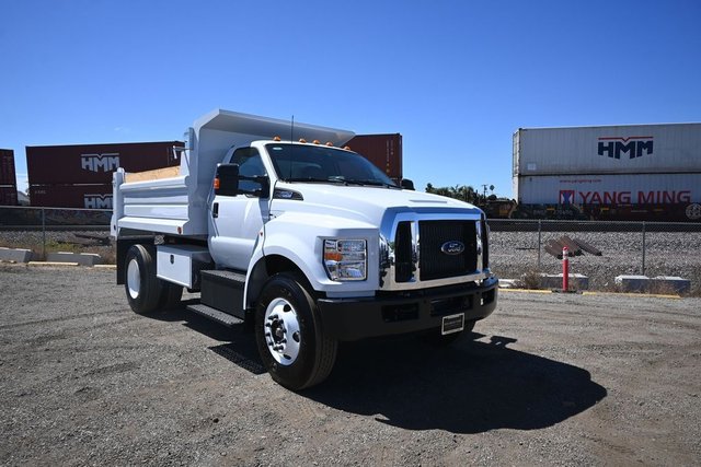 2027 Ford F-650-750 Base