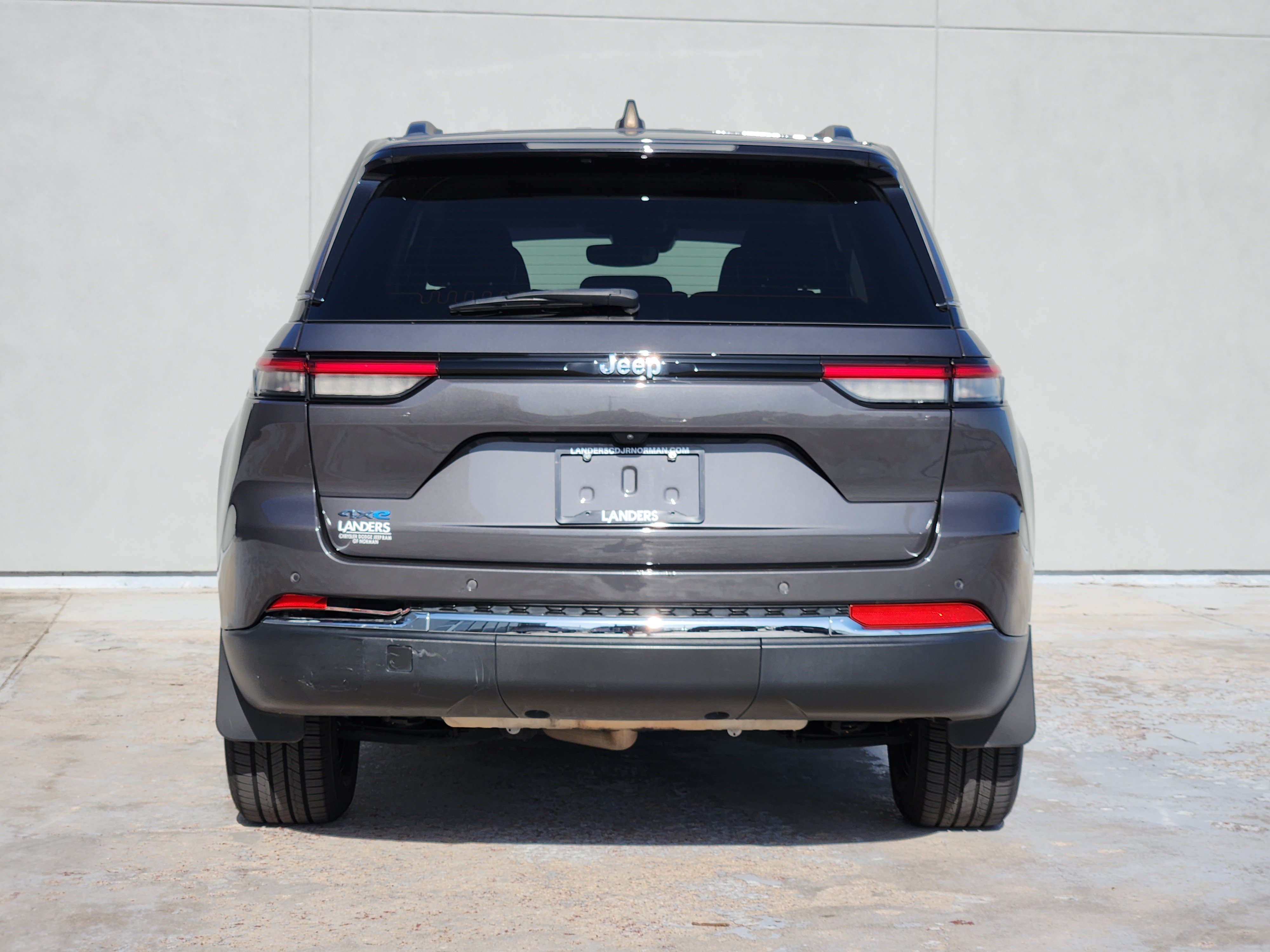 Used 2023 Baltic Gray Metallic Clearcoat Jeep 4DR 4WD image 7