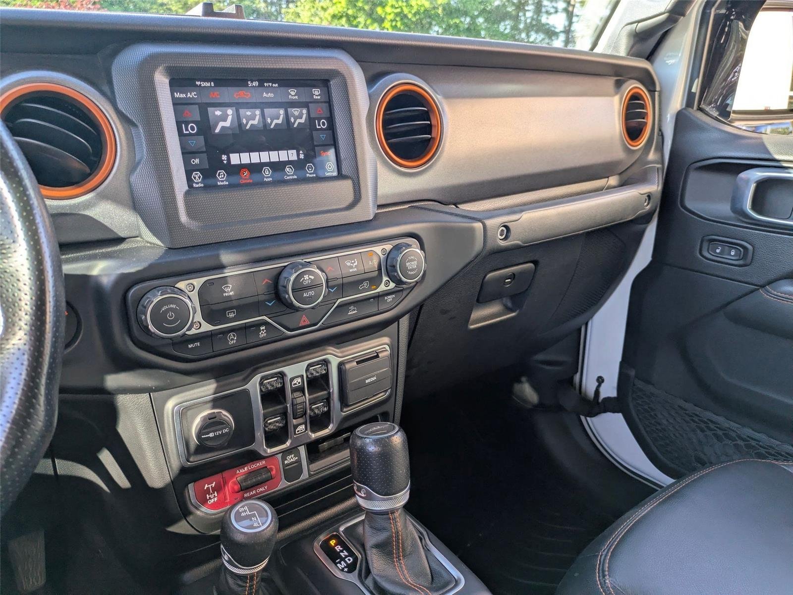 Used 2021 Bright White Clearcoat Jeep Mojave image 18