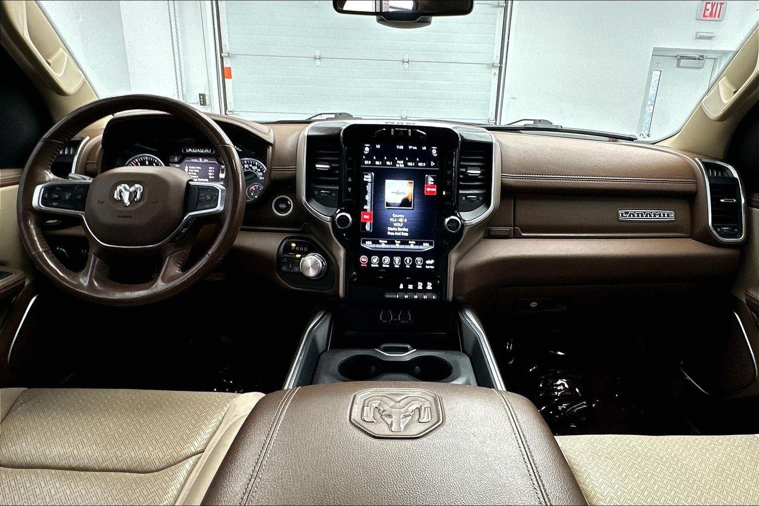 Used 2020 Patriot Blue Pearlcoat Ram Laramie image 10