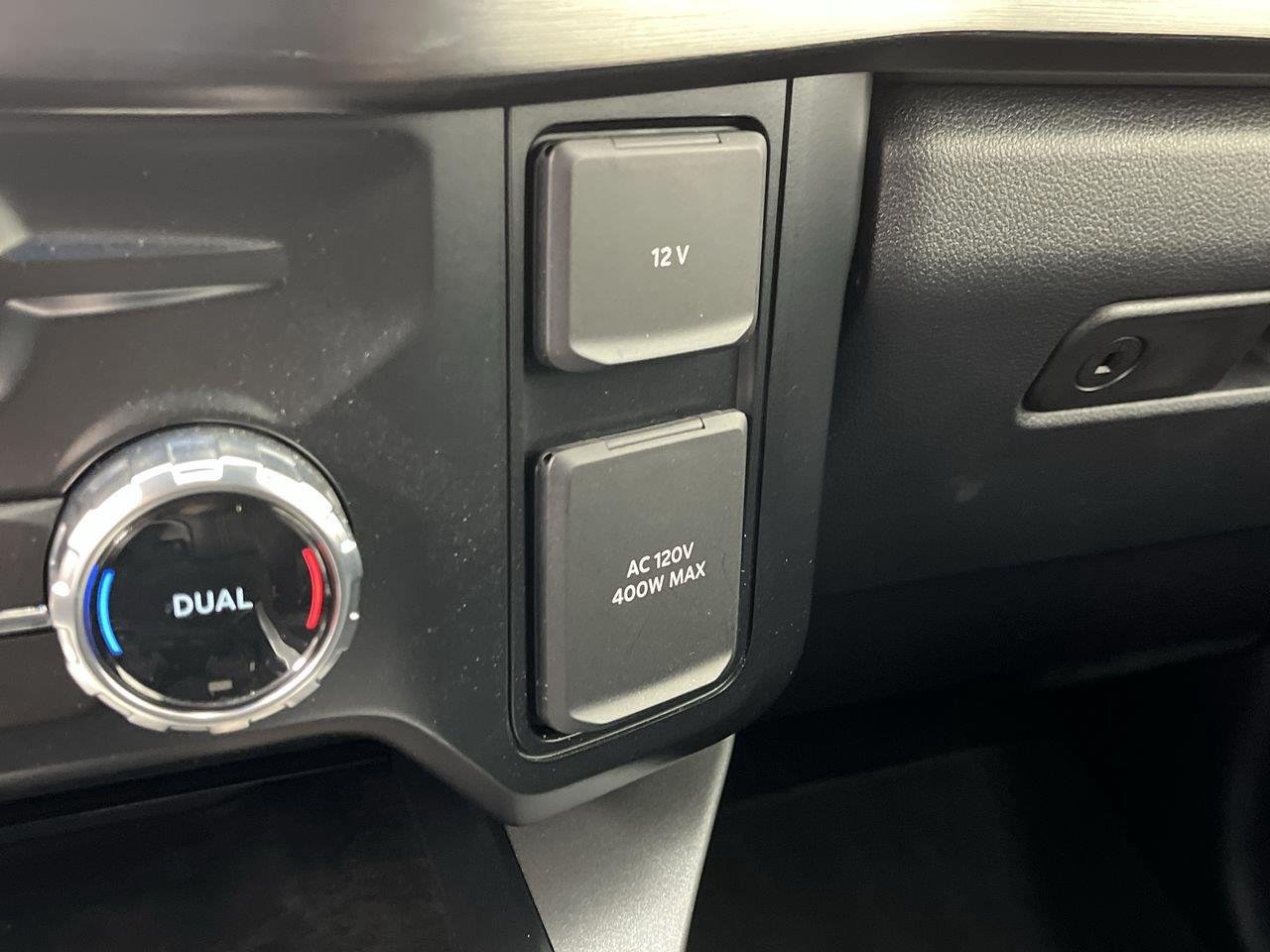 Used 2023 Oxford White Ford Lariat image 25