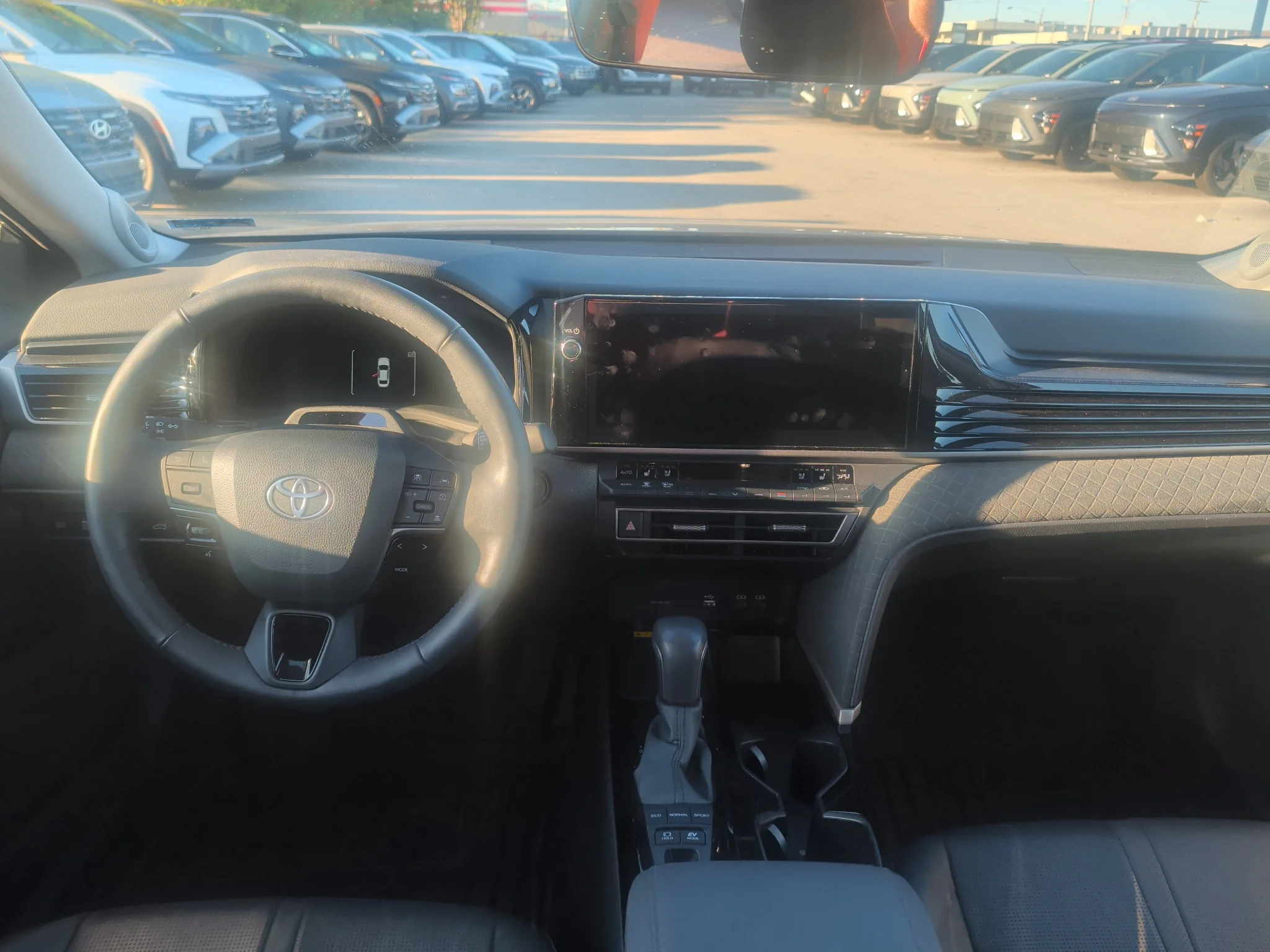 Used 2025 Heavy Metal Toyota XLE image 11